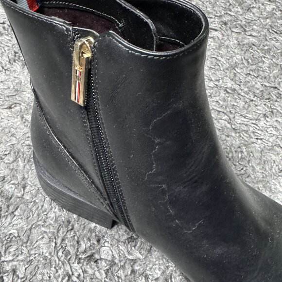 Tommy Hilfiger Boots Womens 9 Black Ankle Platform Heel Logo - Picture 5 of 8